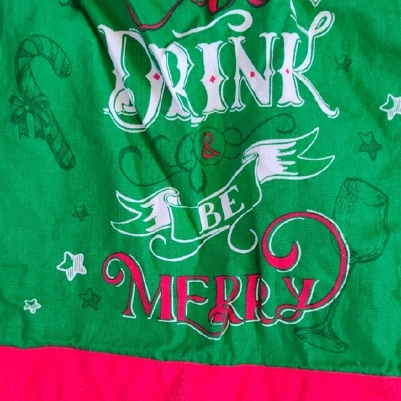 🚨5 For $25🚨Festive Green and Red Apron - Picture 3 of 5